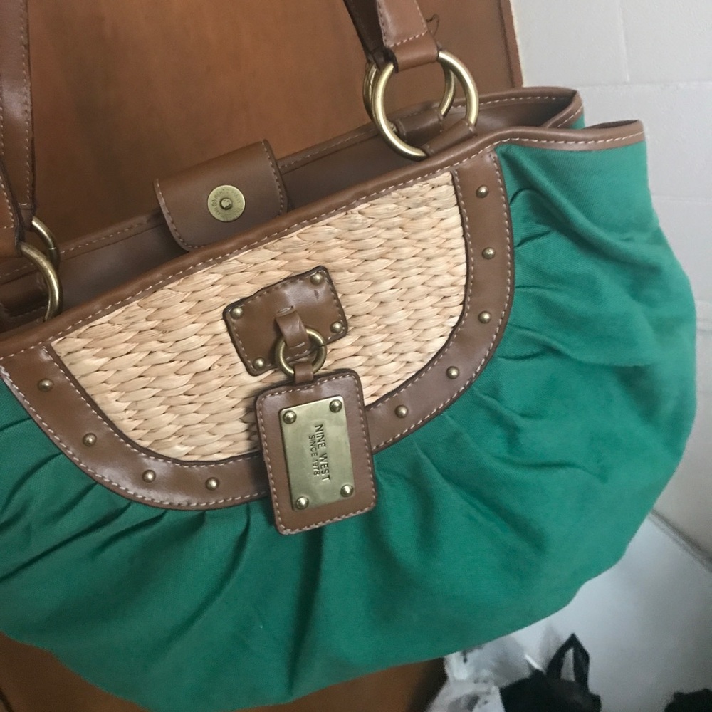Hardly worn nine west purse