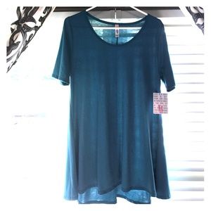 LulaRoe Medium Perfect T