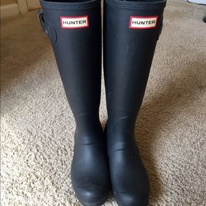 Black Hunter Rain Boots Size 6