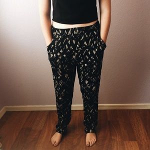 Jogger pants with cute pattern!