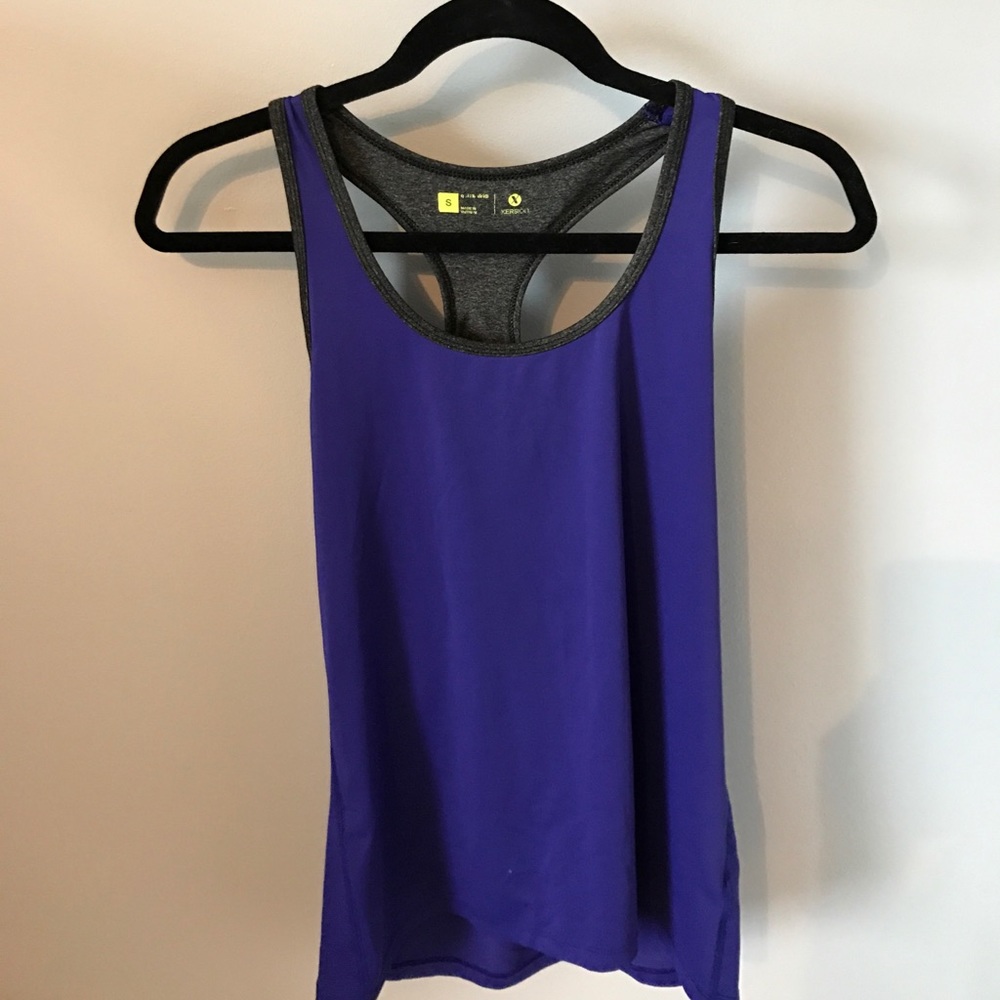 Purple workout tanktop