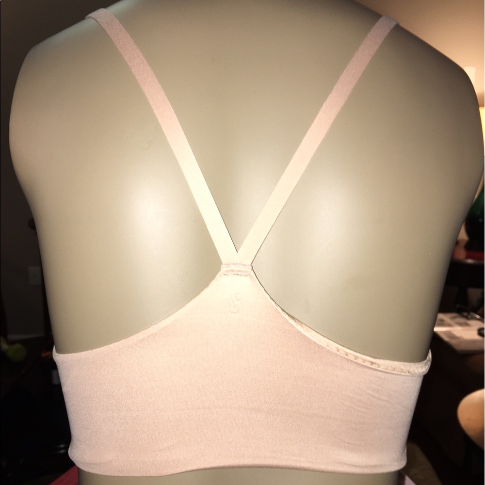 "SOLD" VICTORIA'S SECRET BRAS - Picture 4 of 5