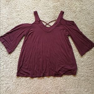 Almost Famous cold shoulder top