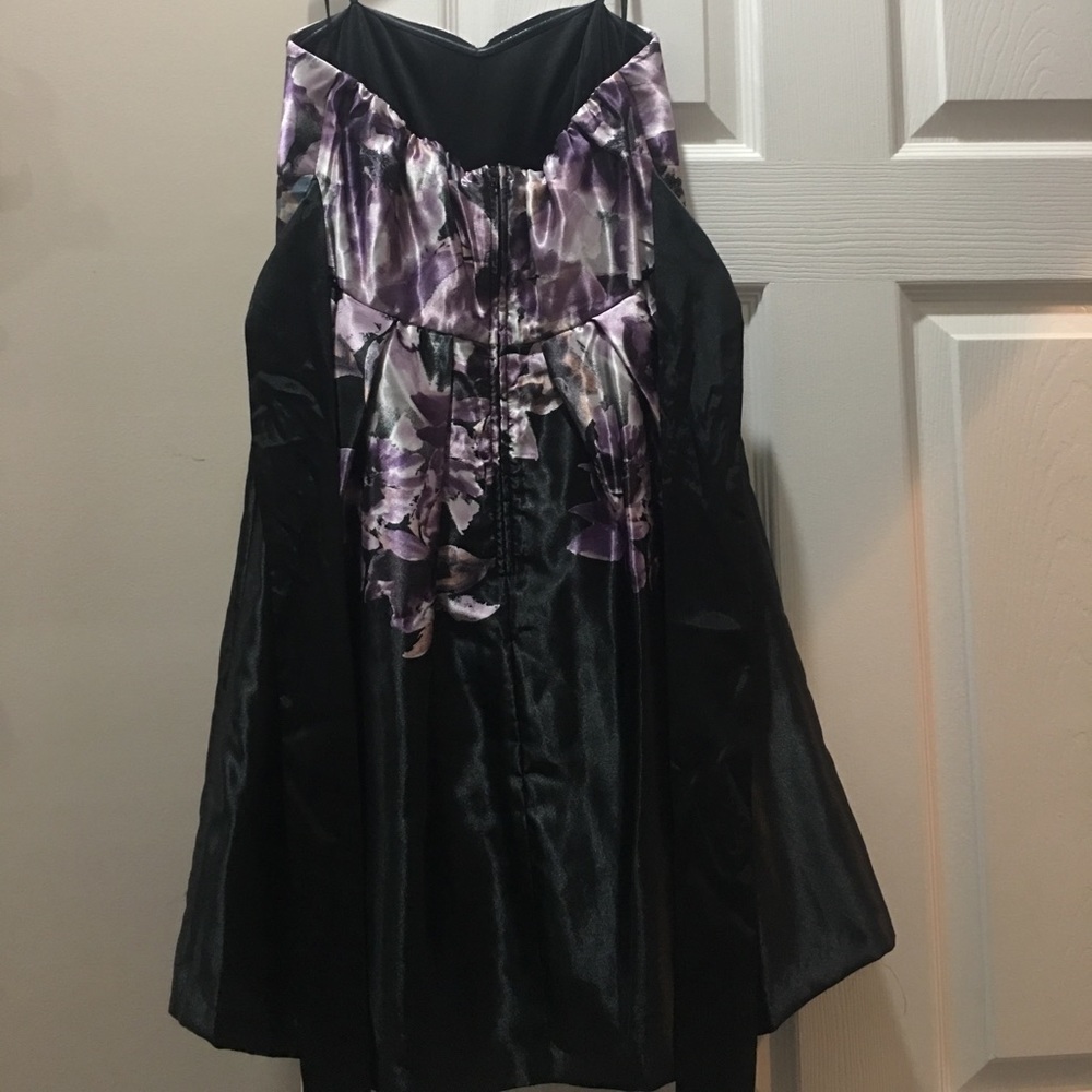 STRAPLESS DATE DRESS - Picture 3 of 4