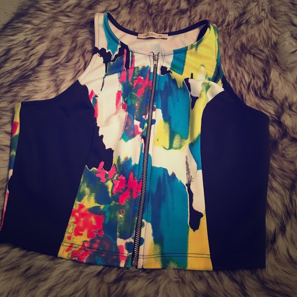 🖤⏳📦🗺✈️Arden brand super 80s top