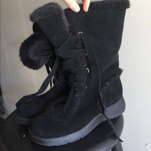 Aerosols black fuzzy boots