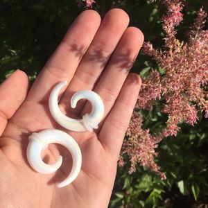 glass opalite swirl spiral pinchers gauges