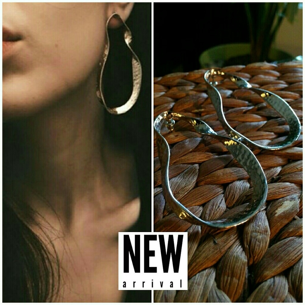 NEW Edgey hammered silver twisted oval earrings