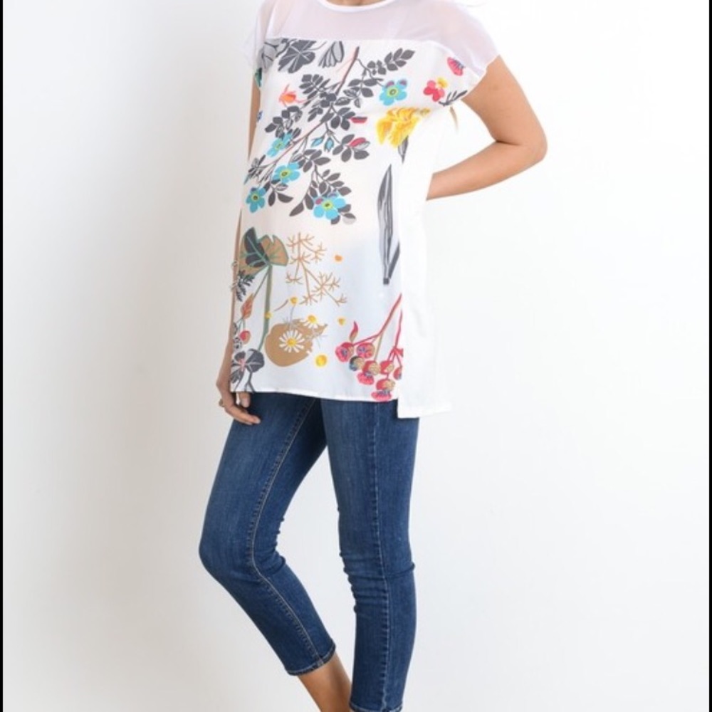 **LOWER PRICE** Pretty Capsleeve  Maternity Top  - Picture 2 of 5