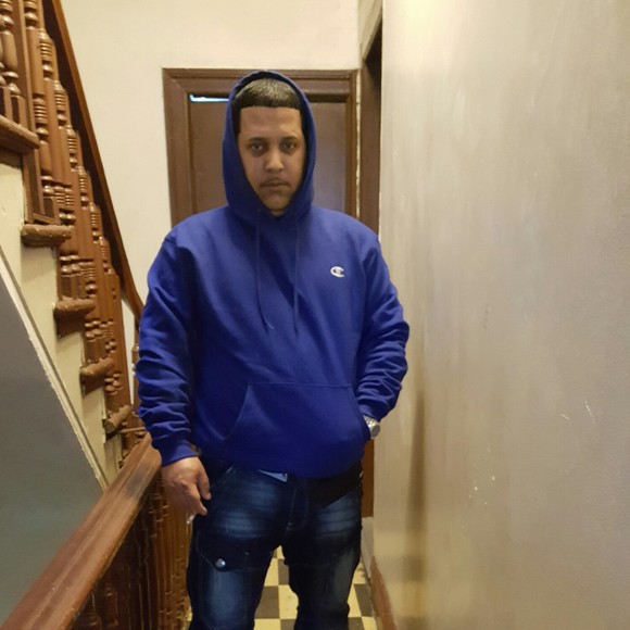 Meet your Posher, Luis - Picture 1 of 1