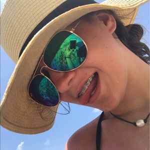 Meet your Posher, Karlie