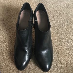 Vince camuto leather ball heels