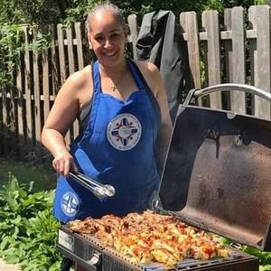 Meet your Posher, Cynthia