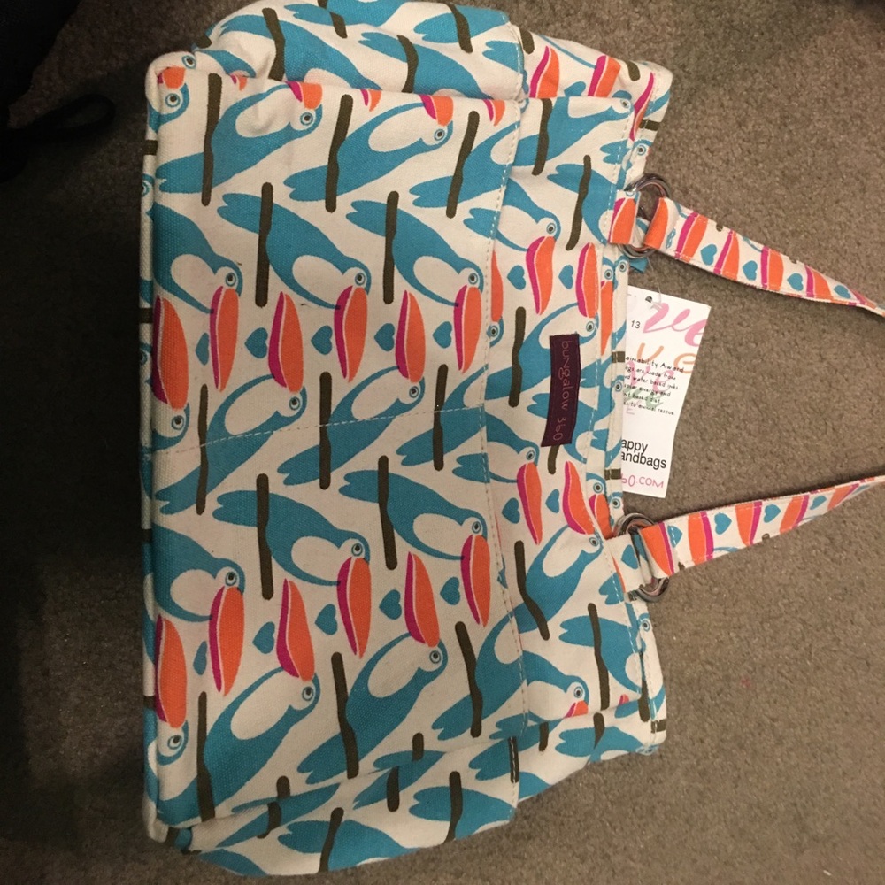 ADORABLE Pelican purse- BRAND NEW