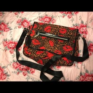 Betsey Johnson Messenger bag