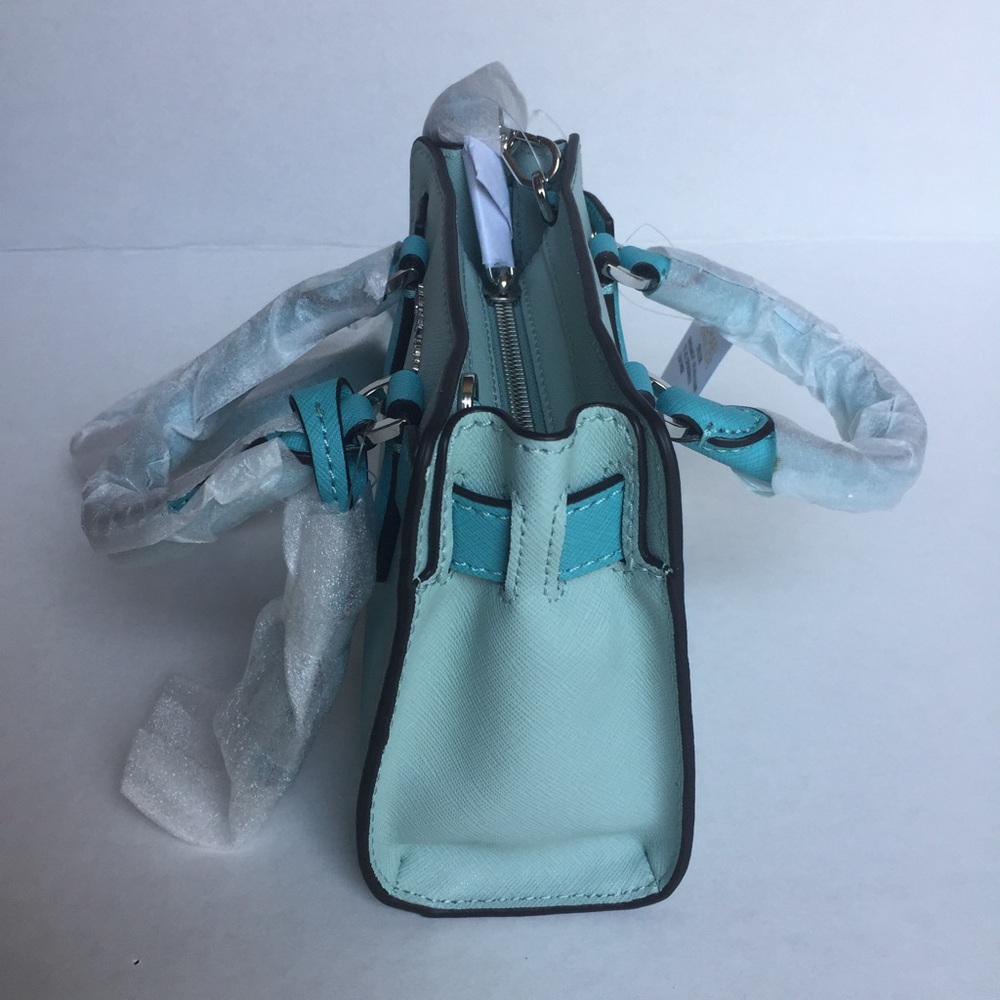 🌺HP🌺Michael Kors Dillon Mini Leather Crossbody - Picture 5 of 8