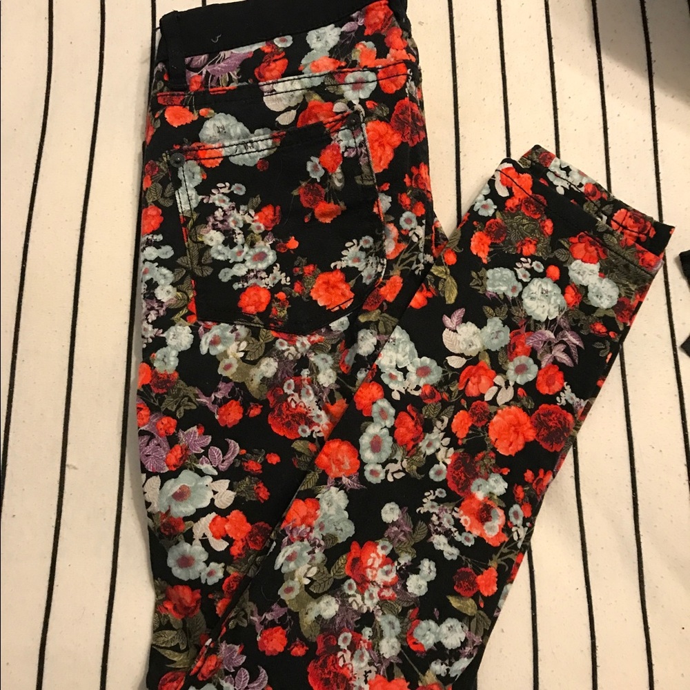 BCBG Skinny Jeans Size 24