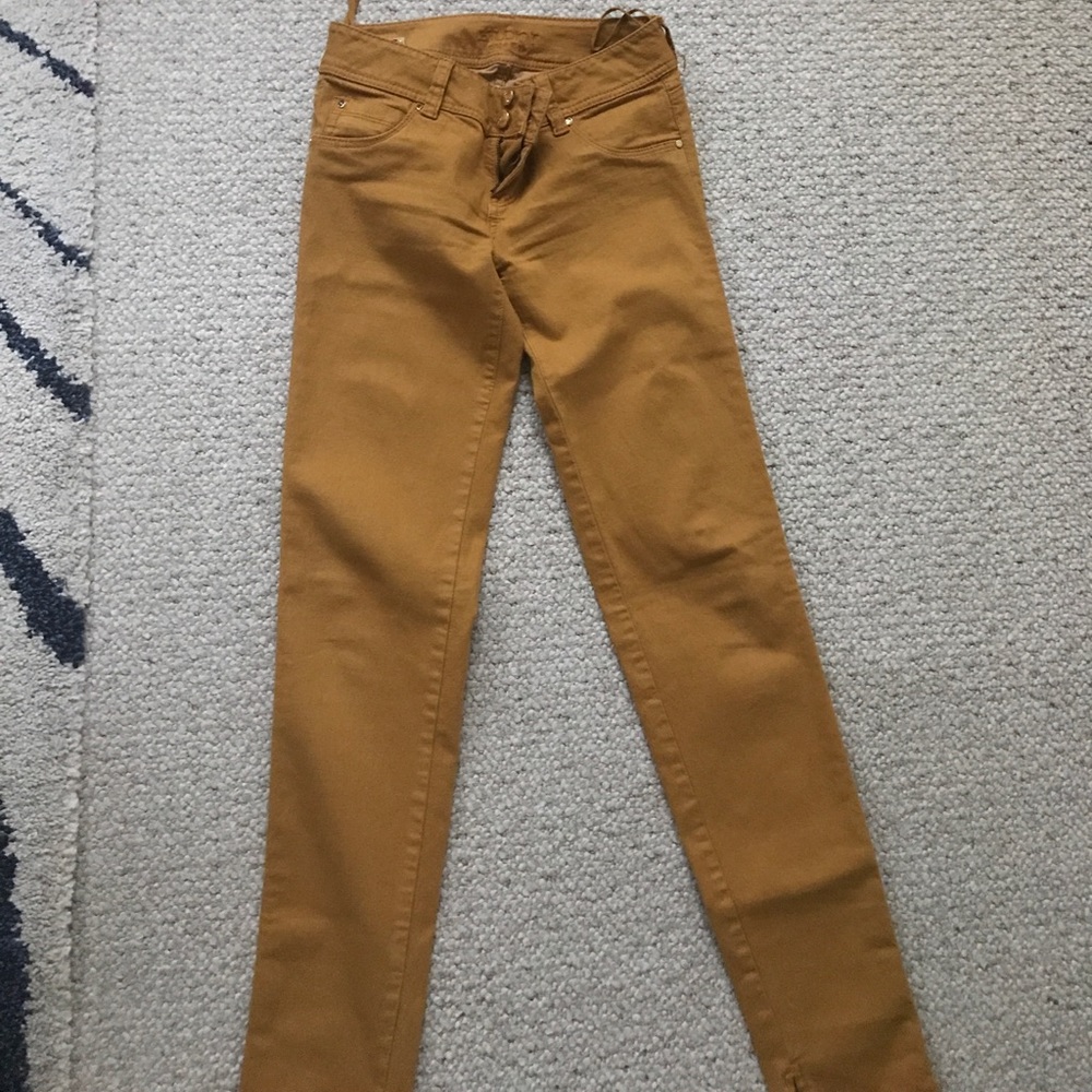 Jean STUDIO F (Colombian brand)