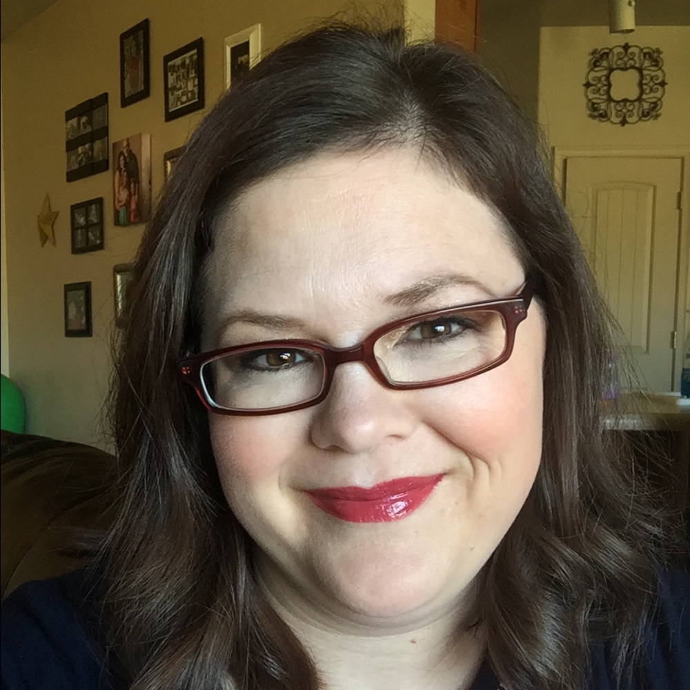 Meet your Posher, Angie