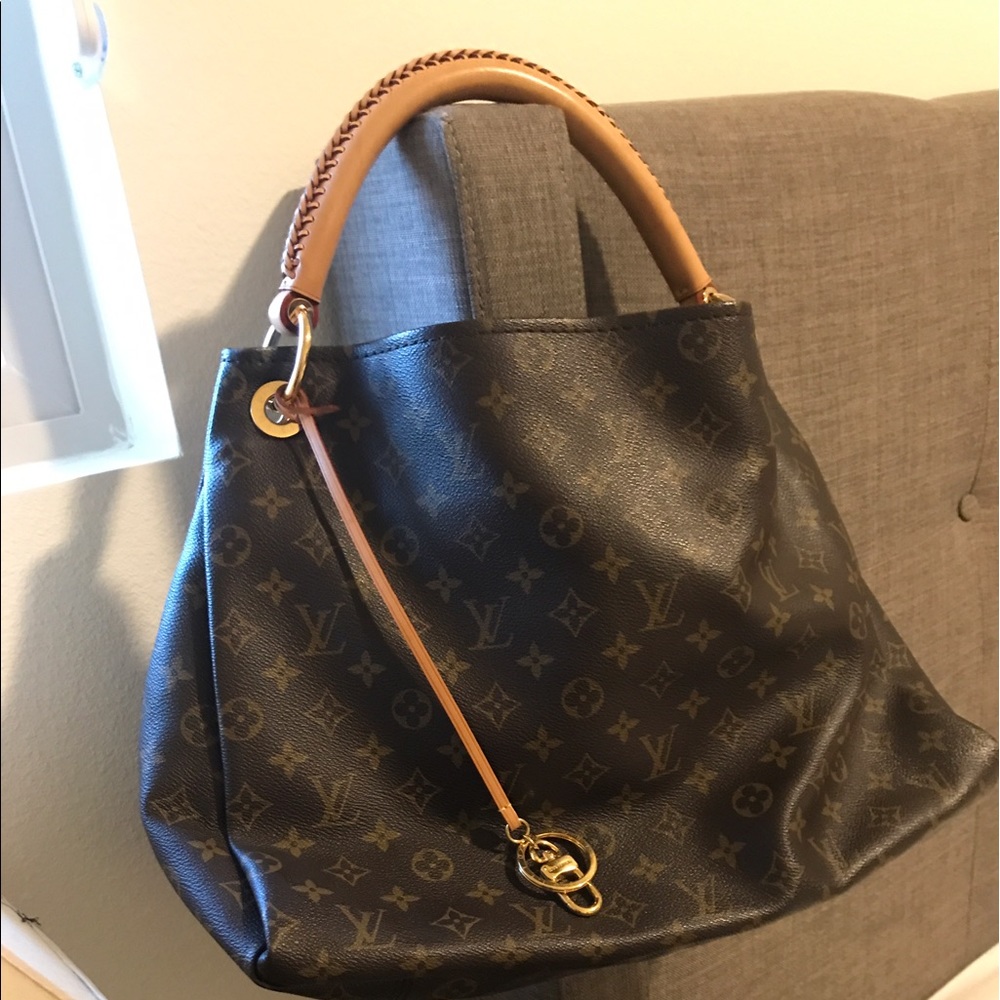 Auth Louis Vuitton artsy - LOWERED