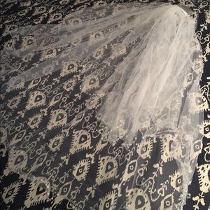 White wedding veil