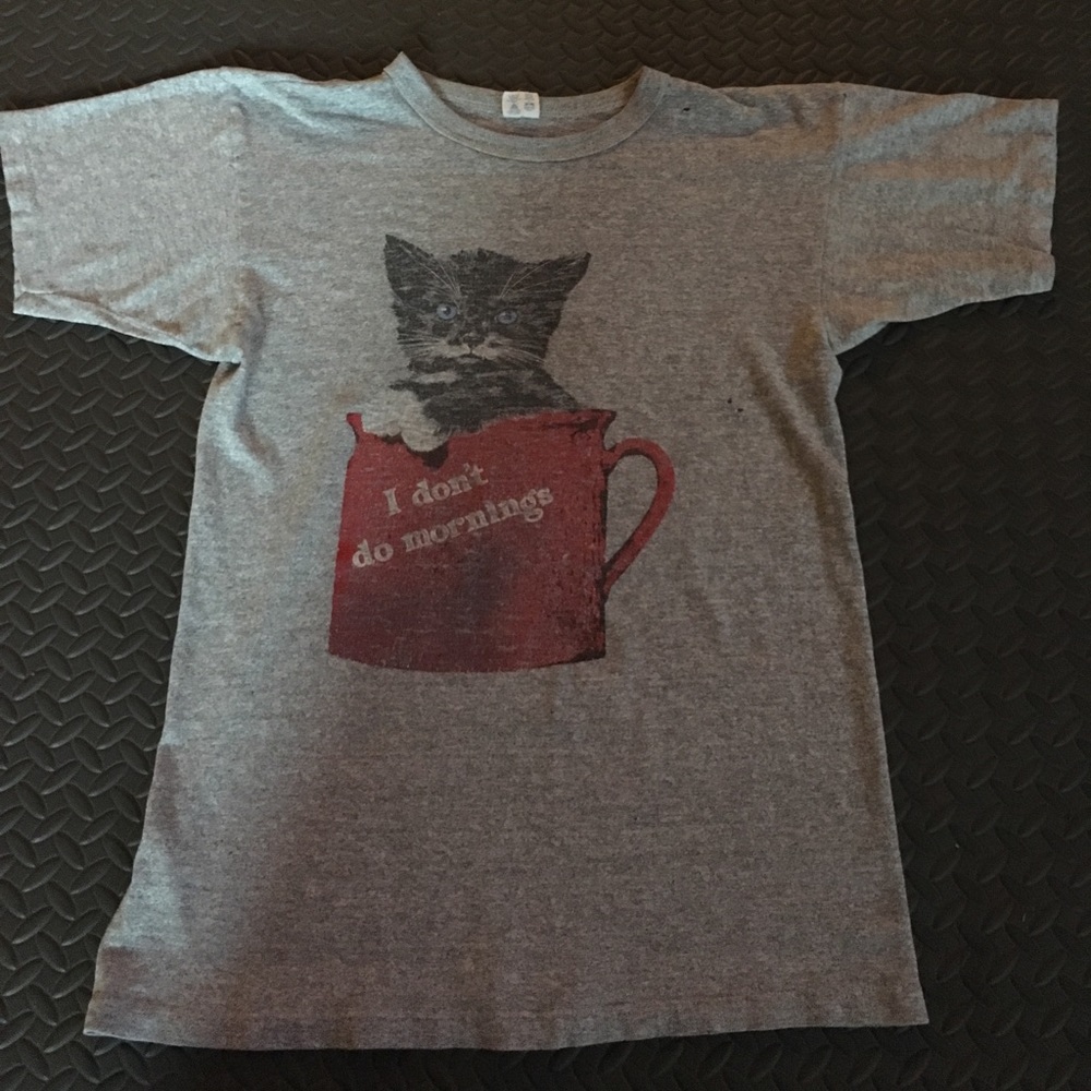 Mid-80s "I don't do mornings" cute kitty t-shirt