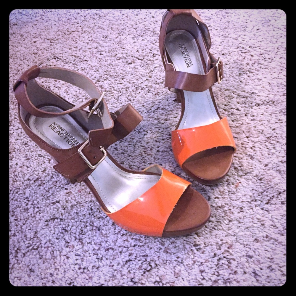 Kenneth Cole Reaction adorable strappy heels!