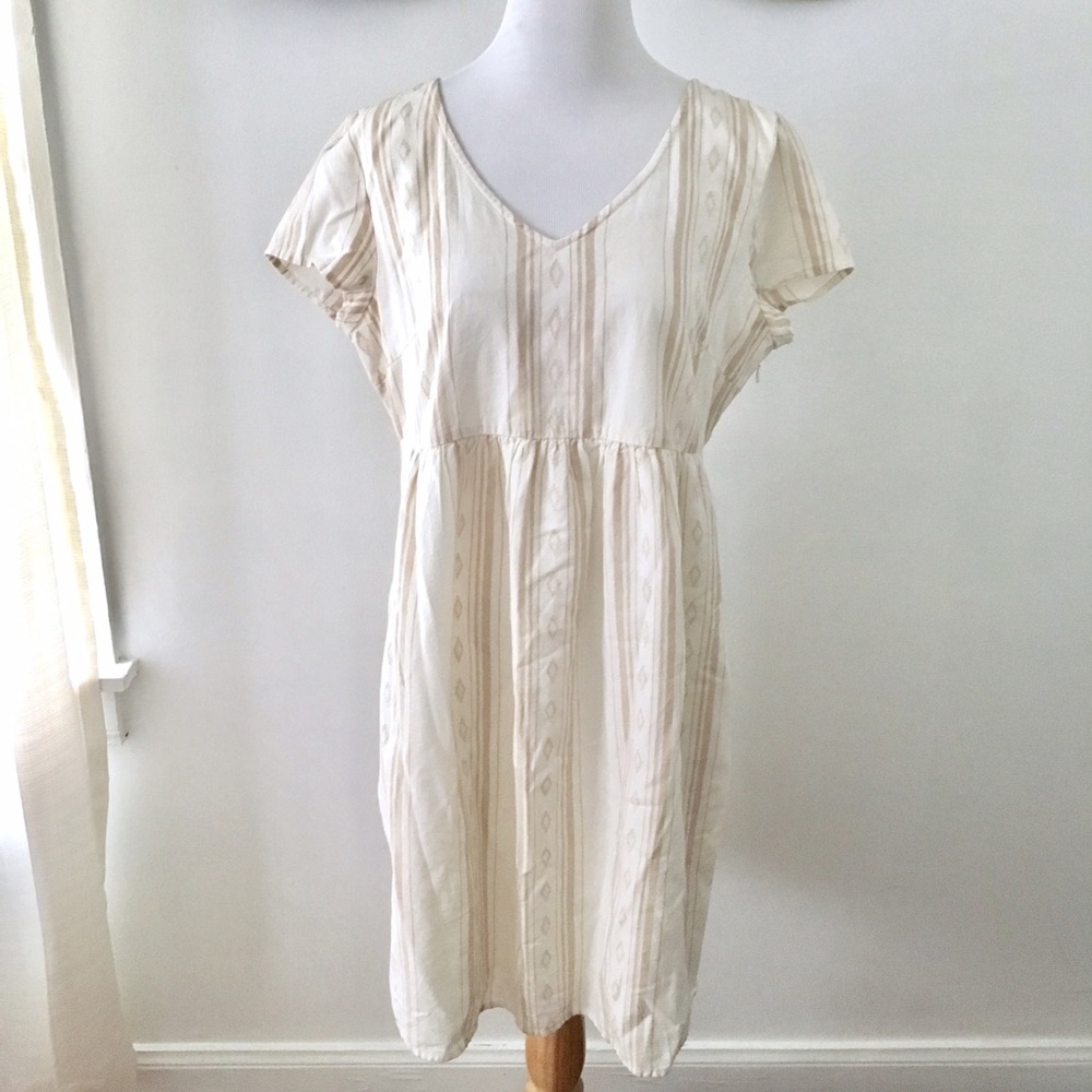 Old Navy Cream Maternity Dress