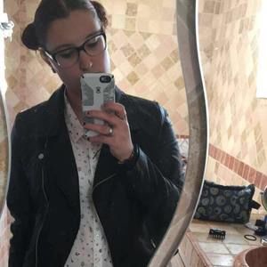 Meet your Posher, April