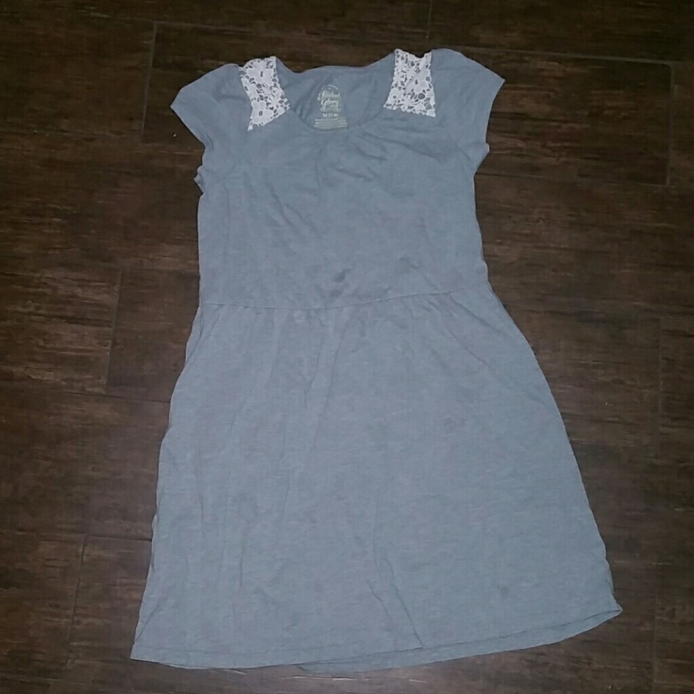 Size M (7-8) GIRLS dress