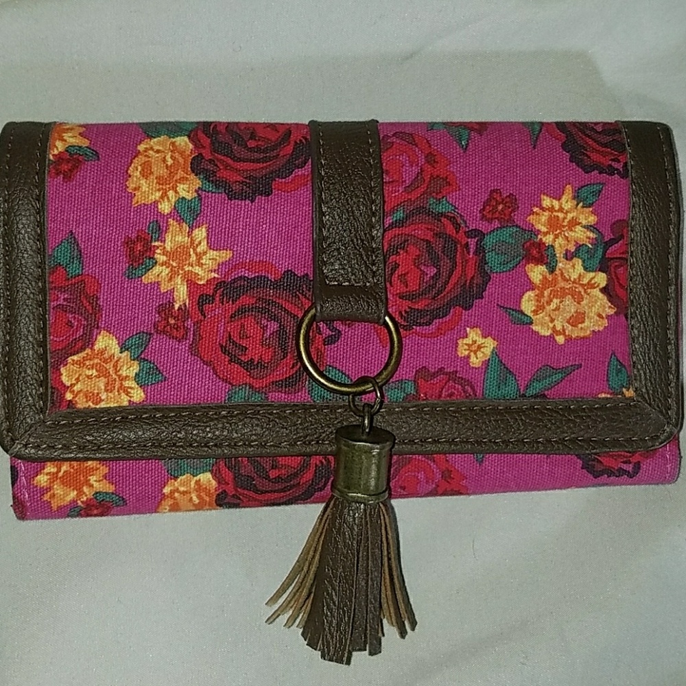 NWOT Floral Clutch Wallet