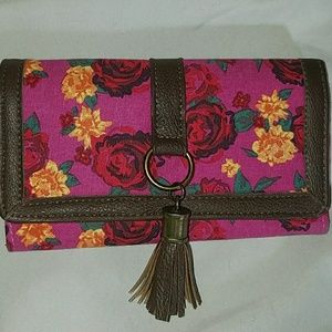 NWOT Floral Clutch Wallet