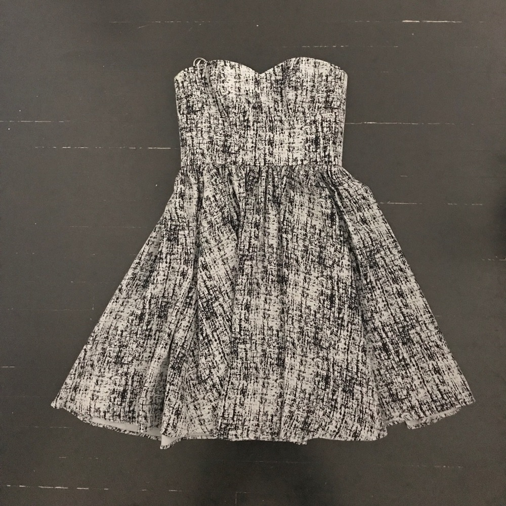 Jay Godfrey Strapless grey print dress