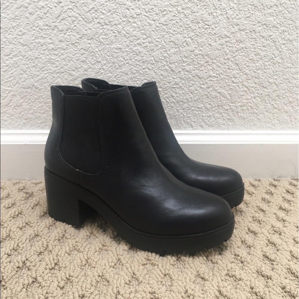 Steve Madden Romman Ankle Boots