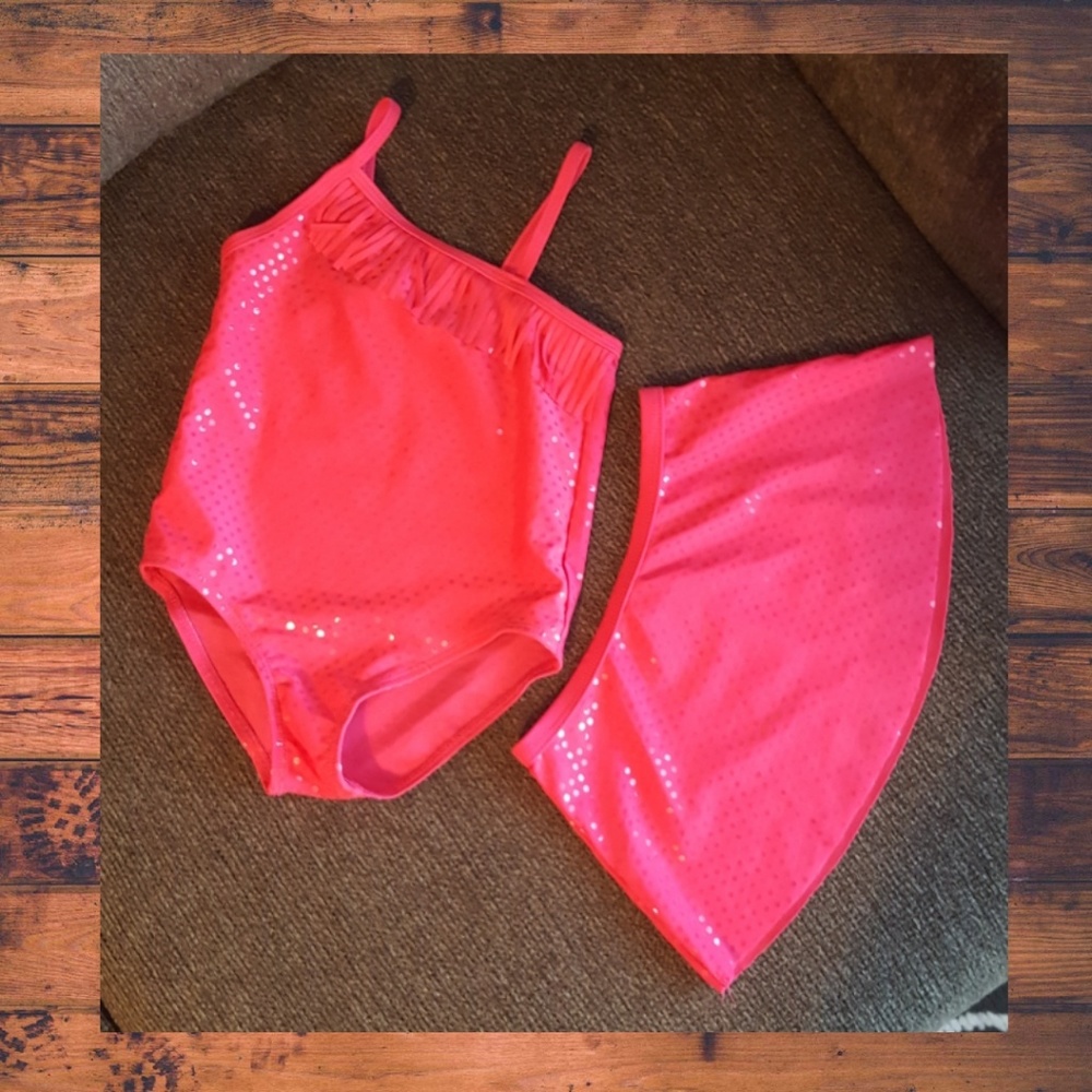 NEVER WORN! Sparkle suit w matching skirt