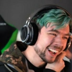 Meet your Posher, Ava