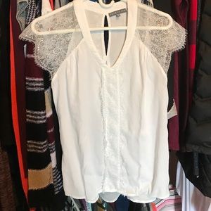 White lace v-neck tee