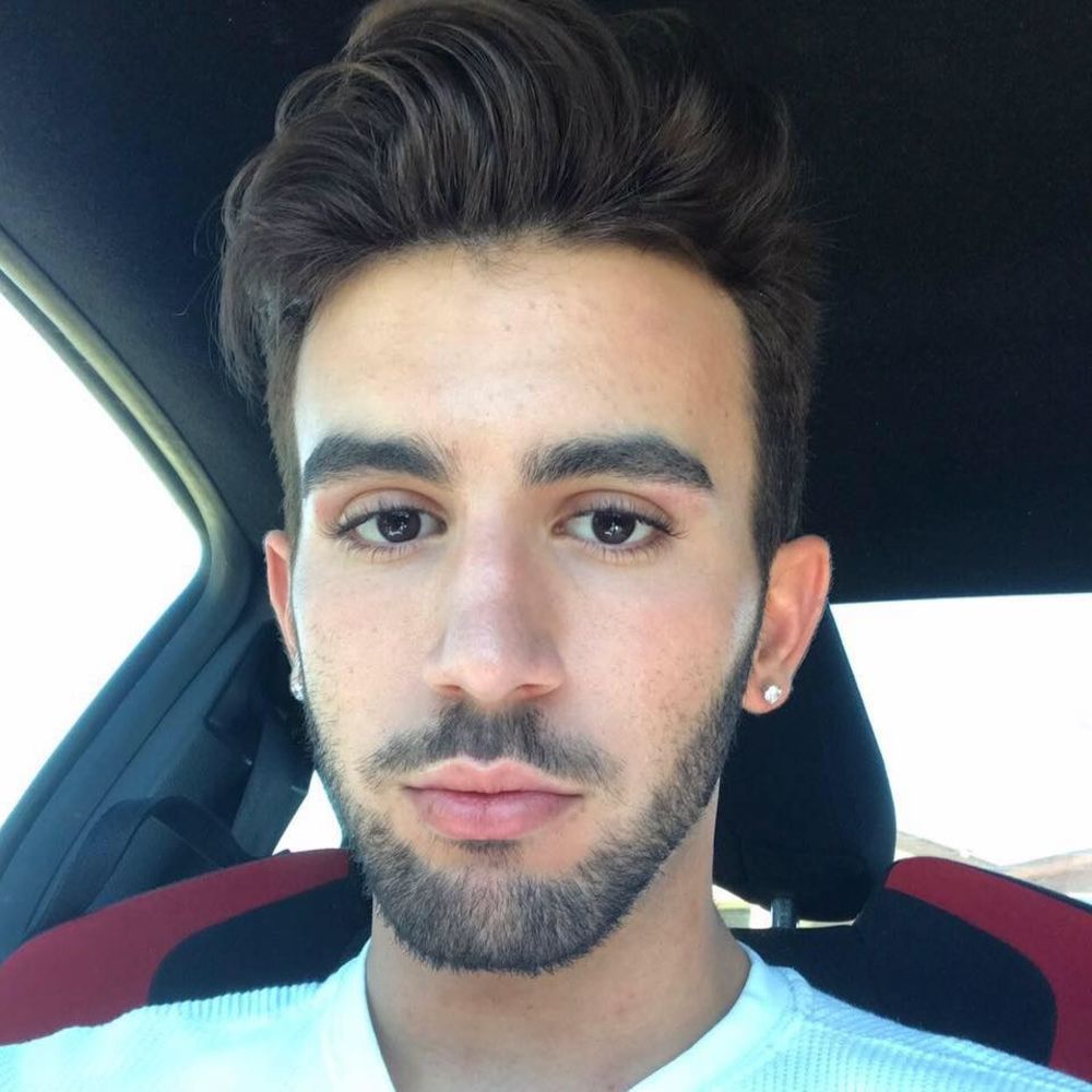 Meet your Posher, Lewis