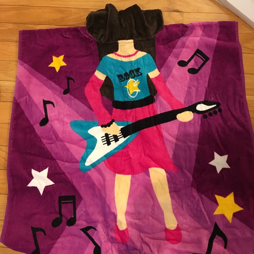 Hooded monogrammed towel " G"