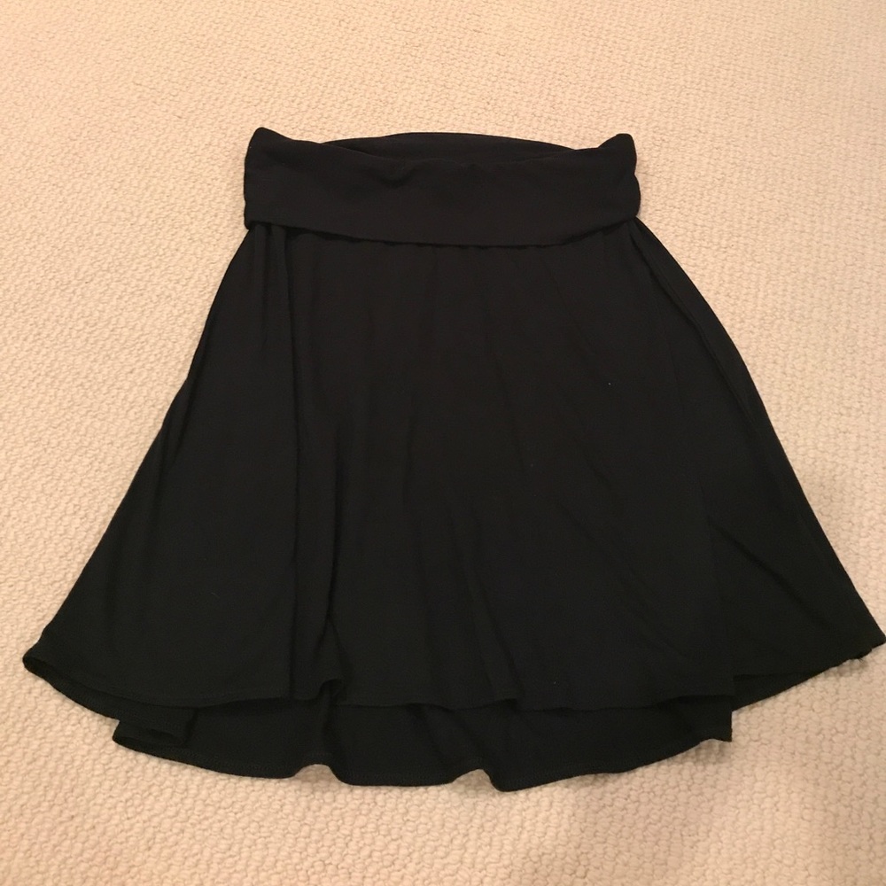 Black GAP maternity skirt