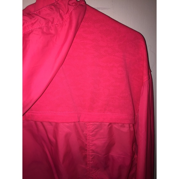 Running Jacket - Picture 2 of 3