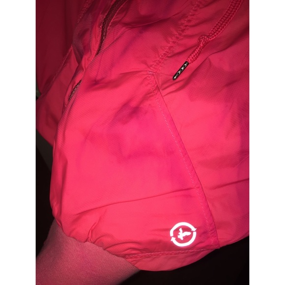 Running Jacket - Picture 3 of 3