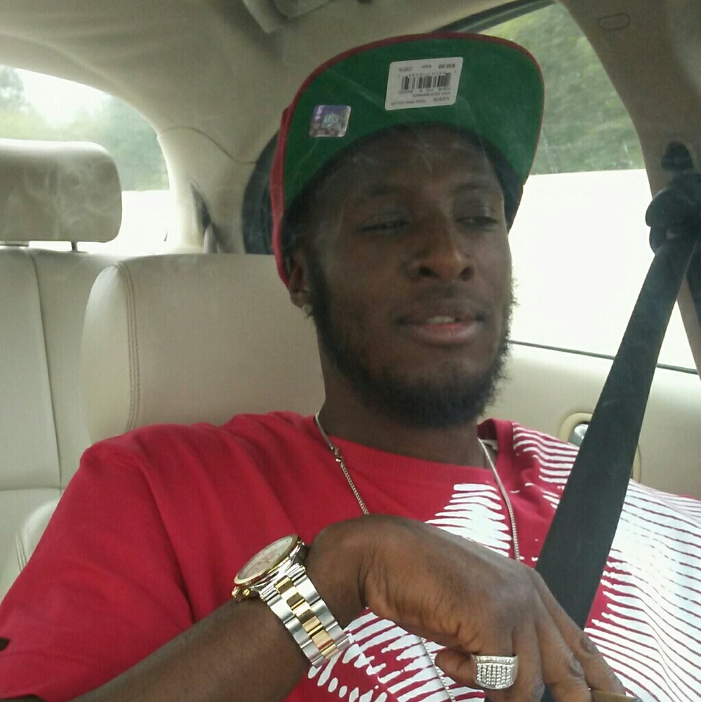 Meet your Posher, Nikia