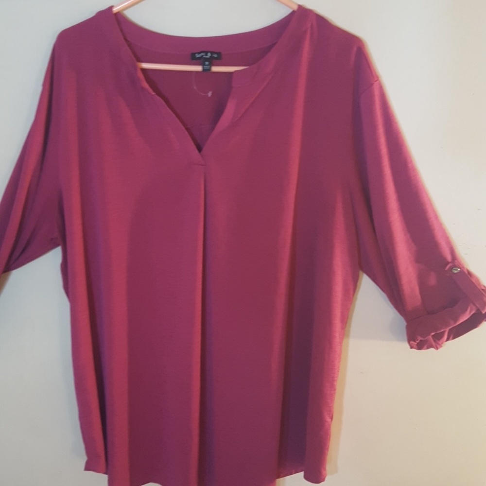 Beautiful raspberry top - Picture 2 of 4