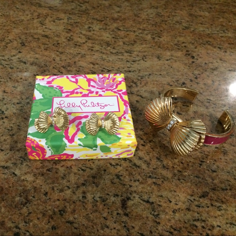 Lilly Pulitzer bracelet and earring set