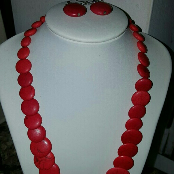 Jewelry - Real stone coral hands made red necklace