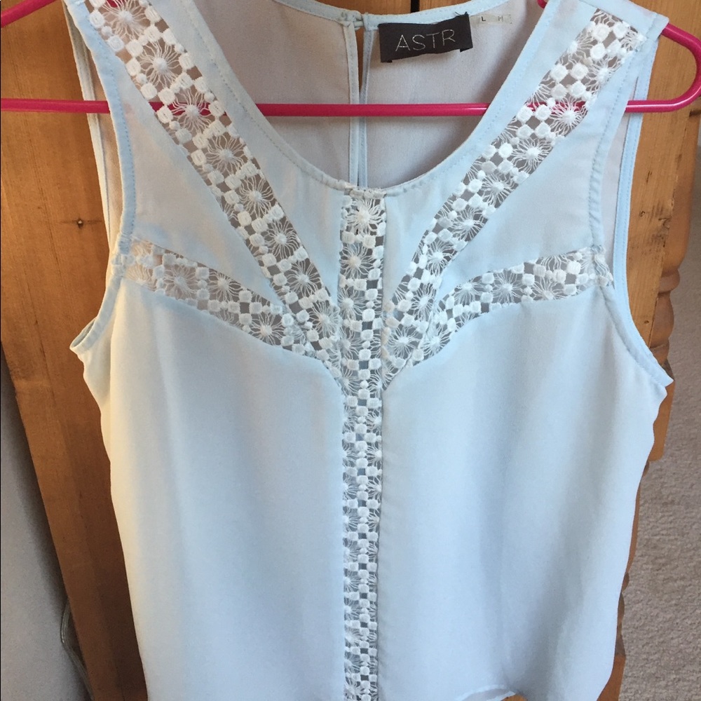 ASTR Light Blue Chiffon Tank top Size: Large