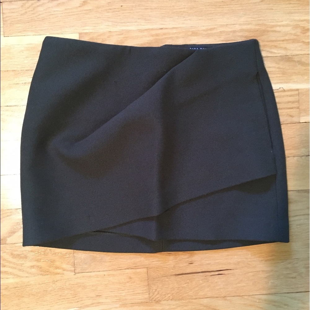 Zara fold mini skirt with pockets!