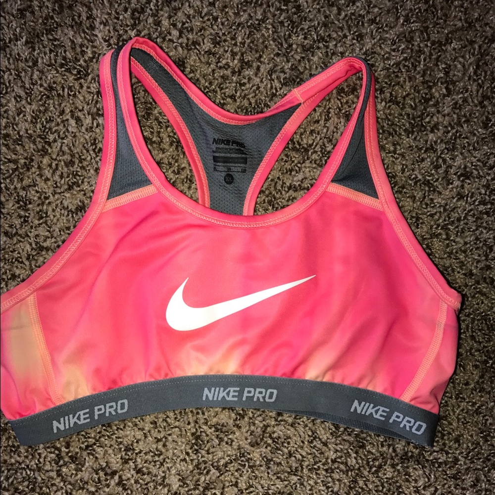 NIKE PRO Sports Bra