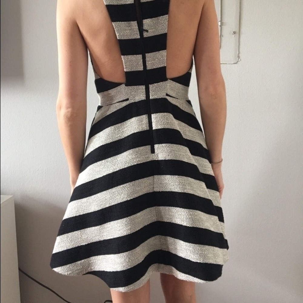 ALICE + OLIVIA Dress Like New - Picture 2 of 4